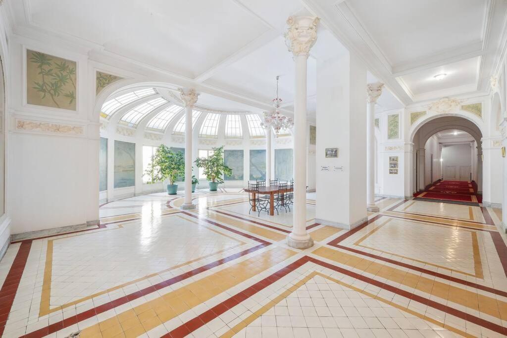 Le Winter Palace - Central - Parking Prive - Palace - Wifi Μεντόν Εξωτερικό φωτογραφία