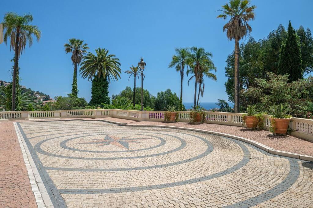 Le Winter Palace - Central - Parking Prive - Palace - Wifi Μεντόν Εξωτερικό φωτογραφία